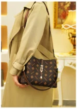 Unique Trending Stylish best leather Ladies clutch hand bag - Image 3